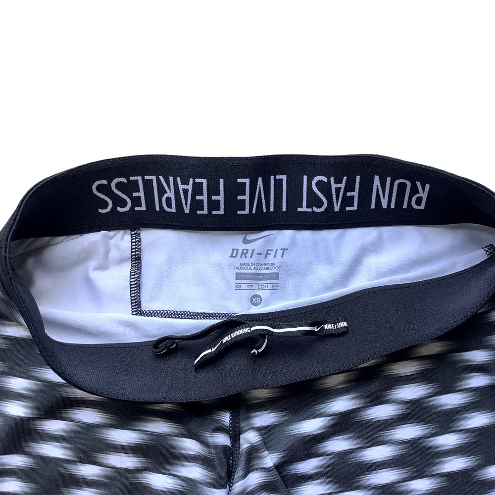 Nike Running Capris Leggings Black & White Sz XS - Picture 3 of 8